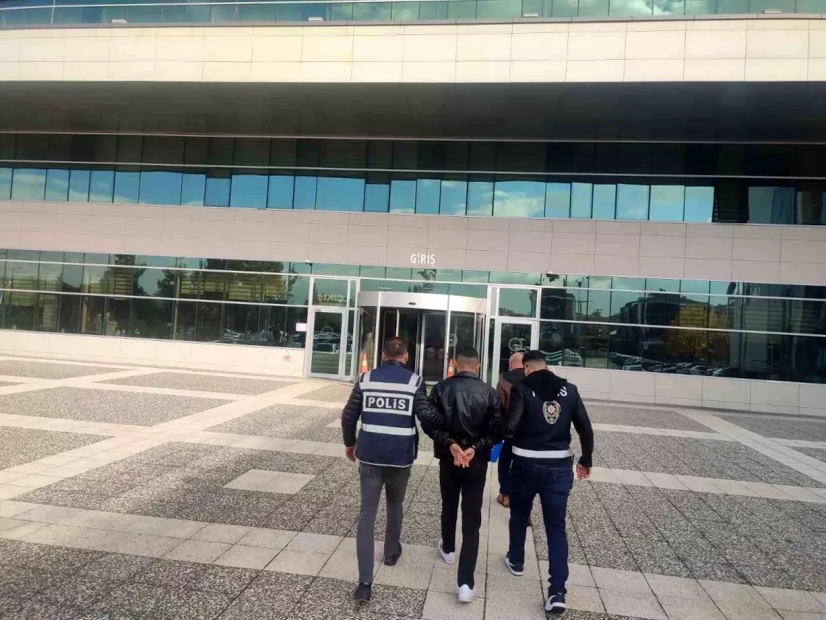 torun dedesinin esyalarini calip satmaktan tutuklandi QMGVHc4m.jpg